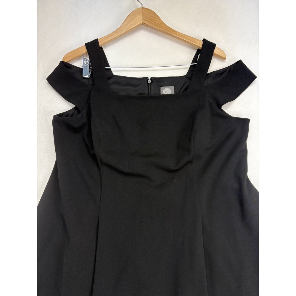 Vince Camuto Plus 16W Black Cold-Shoulder Midi Dress - Picture 6 of 12